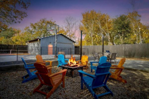 Pickleball Court - Walk to AT&T Stadium, Globe Life, Six Flags, Texas Live! & more